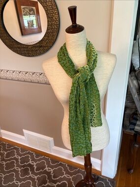 Green Geometric velvet on velvet like new Scarf sheer in areas gorgeous quality